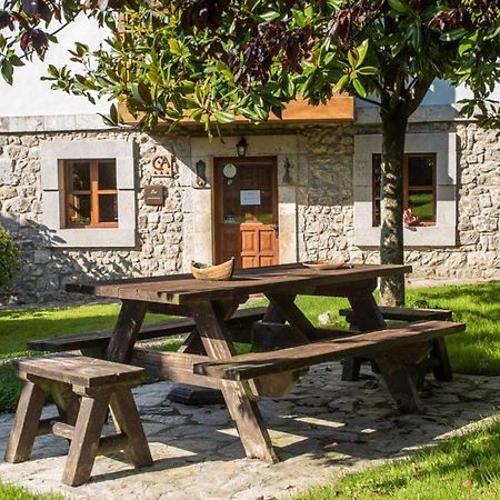 La Vega De Pendueles Guest House Exterior photo