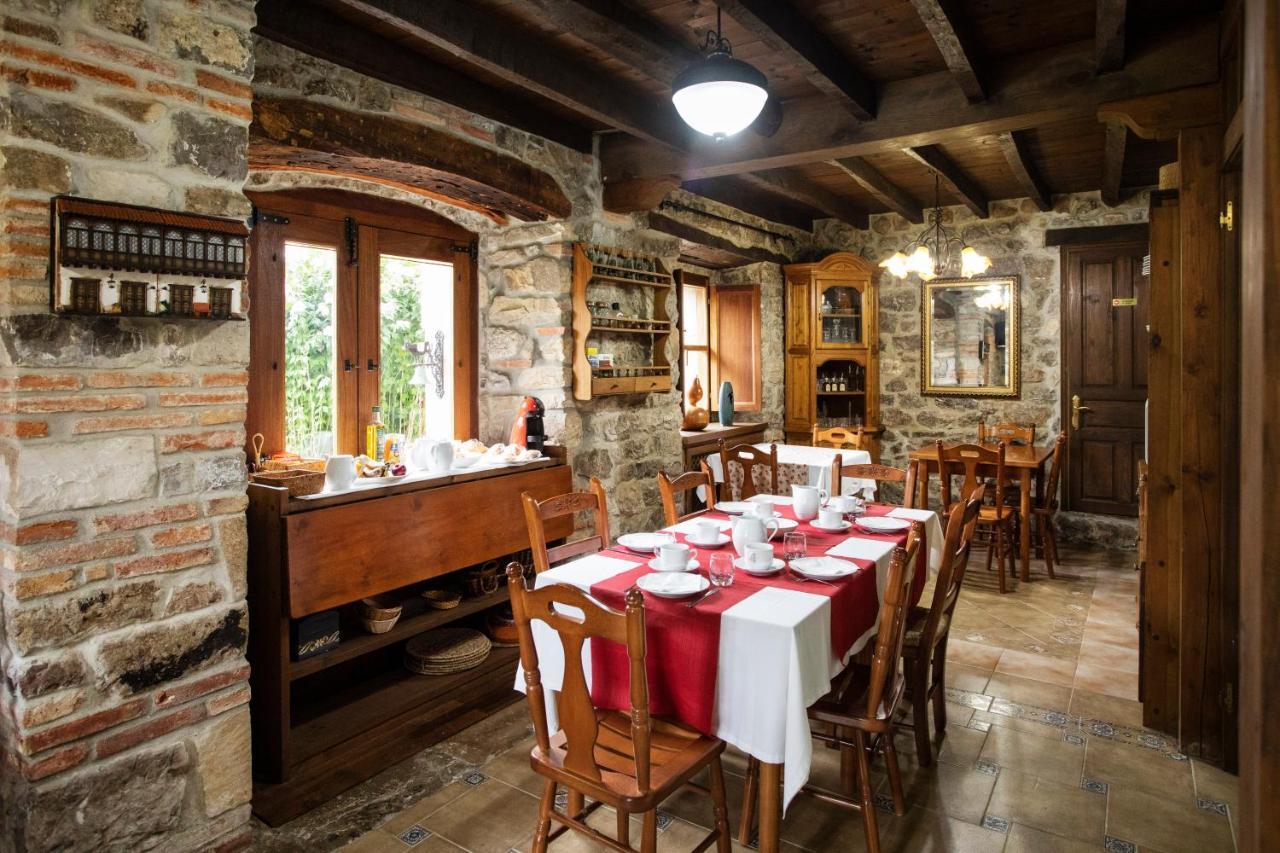 La Vega De Pendueles Guest House Exterior photo
